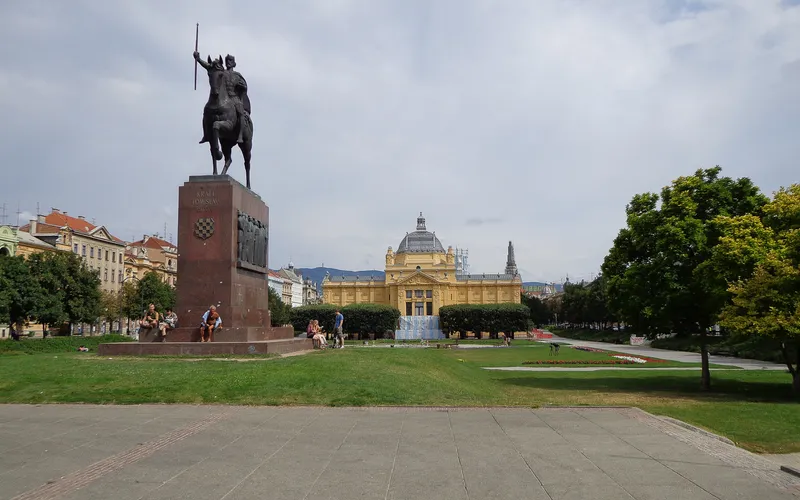 Statue and museum just across from the train station