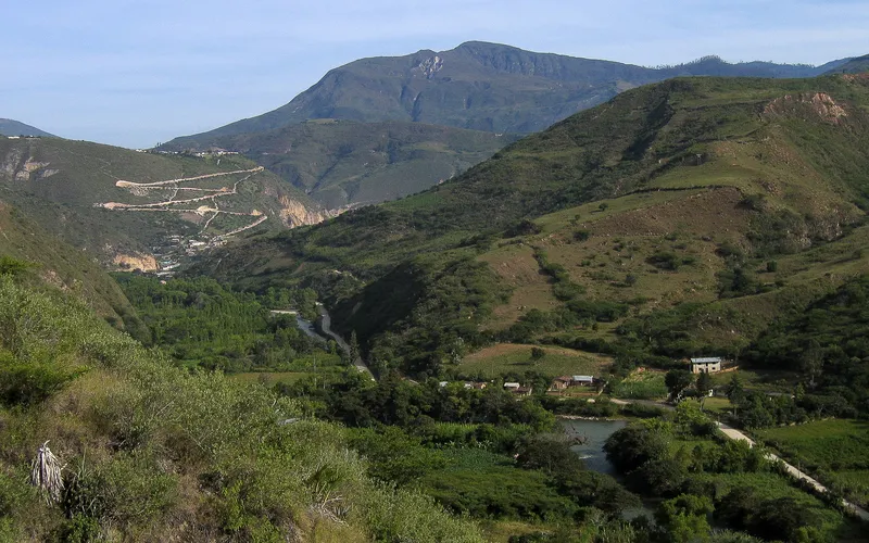 Looking back towards Tingo from the trail