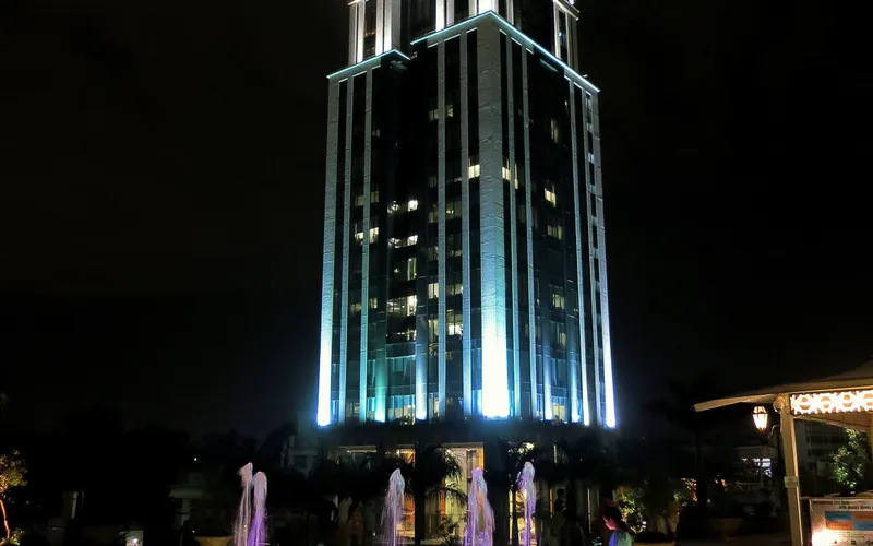 UB City Mall and tower