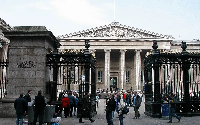 The British Museum, 2002