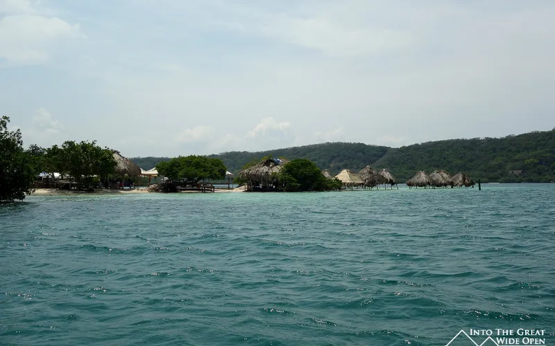 Aproaching Isla Cholon